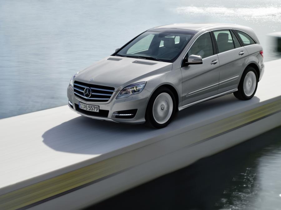  Mercedes-Benz R-Class 2010 года  (фото 17 из 45)